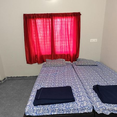 Hotel Aadishkti Bhakt Nivas Tuljapur Exteriér fotografie