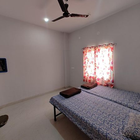 Hotel Aadishkti Bhakt Nivas Tuljapur Exteriér fotografie