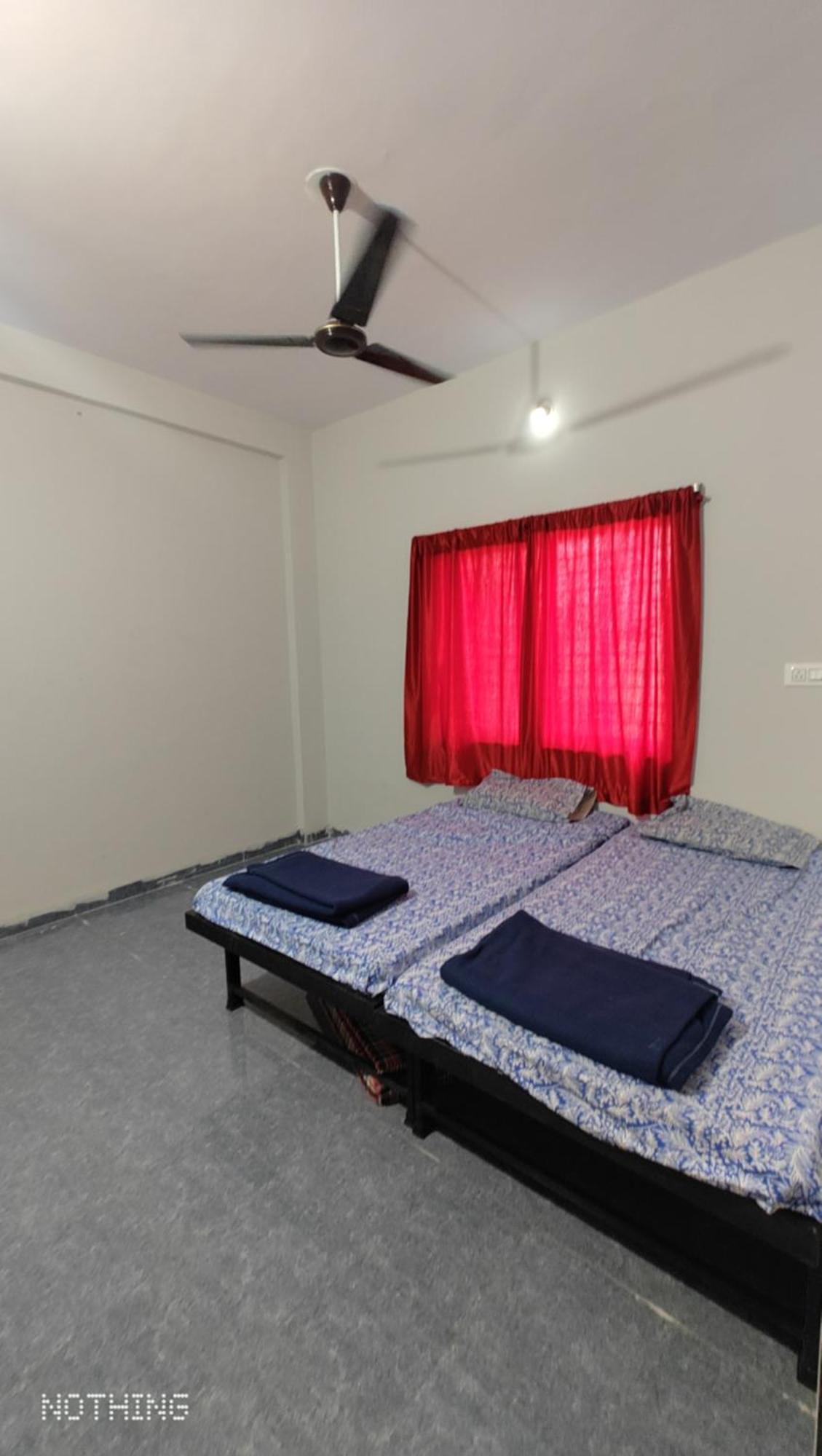 Hotel Aadishkti Bhakt Nivas Tuljapur Exteriér fotografie