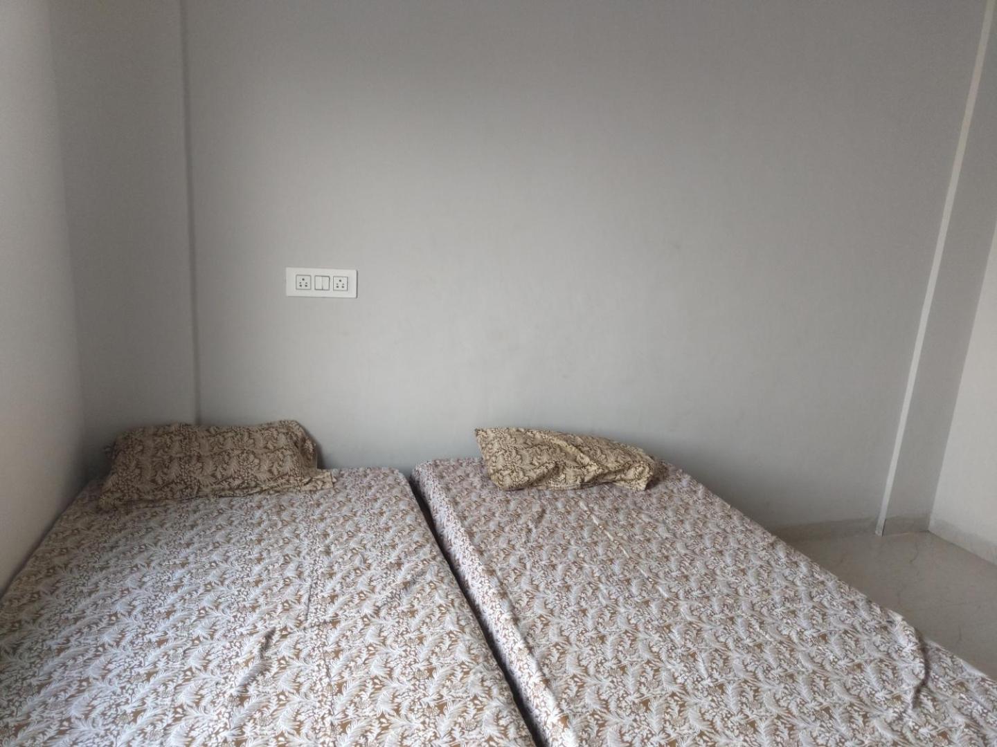 Hotel Aadishkti Bhakt Nivas Tuljapur Exteriér fotografie